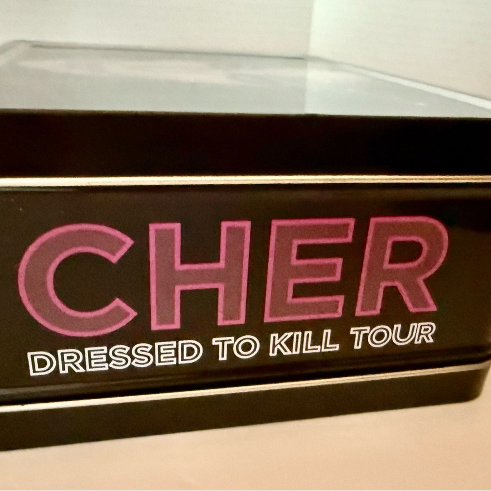 Rare Cher Thermal Metal Lunchbox Themed Dressed To Kill tour 2013 collectible - Picture 5 of 11